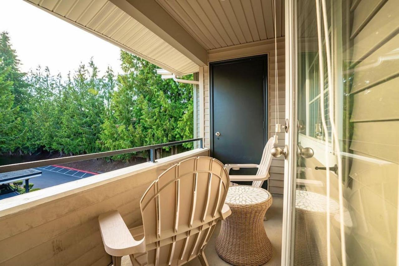 Modern And Spacious Apartment- Gym, Wifi, Free Parking Seattle Exterior photo