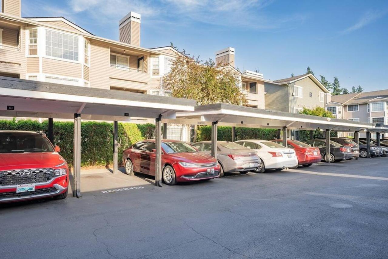 Modern And Spacious Apartment- Gym, Wifi, Free Parking Seattle Exterior photo